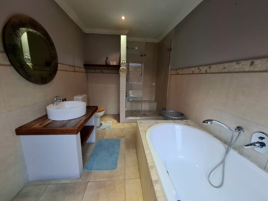 4 Bedroom Property for Sale in Haasendal Western Cape